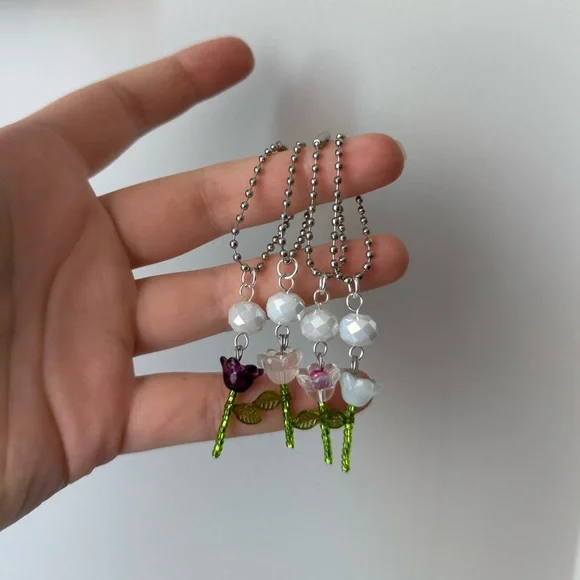 Beaded Flower Keychain - Picture 6 of 8